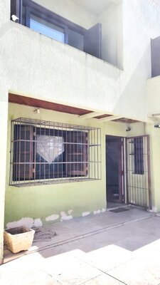 SOBRADO NA RUA INHANDUÍ - CRISTAL